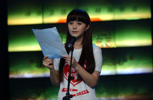 王爷为娶孤女，将我的花轿抬去乞丐庙无广告 陈杳杳谢泽宸在线免费阅读